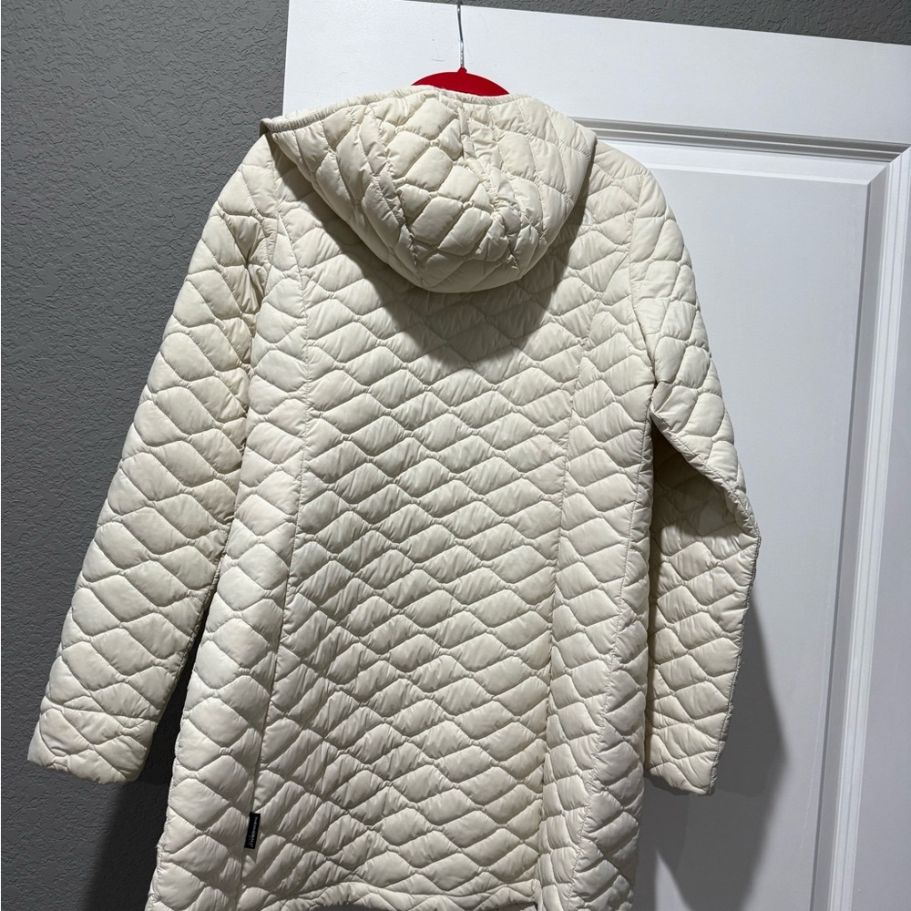 The North Face Women's Quilted Jacket in Cream